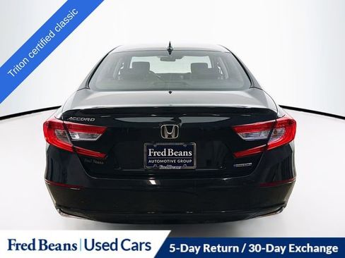 Used 2018 Honda Accord EX image 19