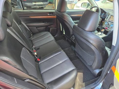 Used 2013 Subaru Outback 3.6R Limited image 29