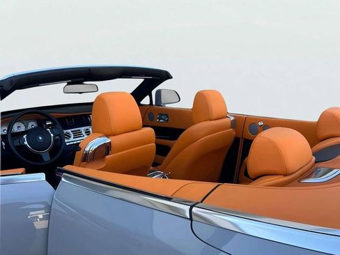 Used 2021 Rolls-Royce Dawn RWD image 14