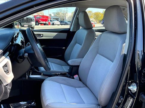 Used 2015 Toyota Corolla LE image 23