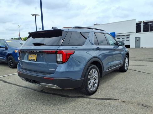 Used 2025 Ford Explorer Active w/ Active Comfort Package AWD/4WD image 6