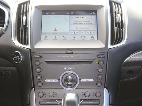 Used 2016 Ford Edge Titanium w/ Canadian Touring Package image 24