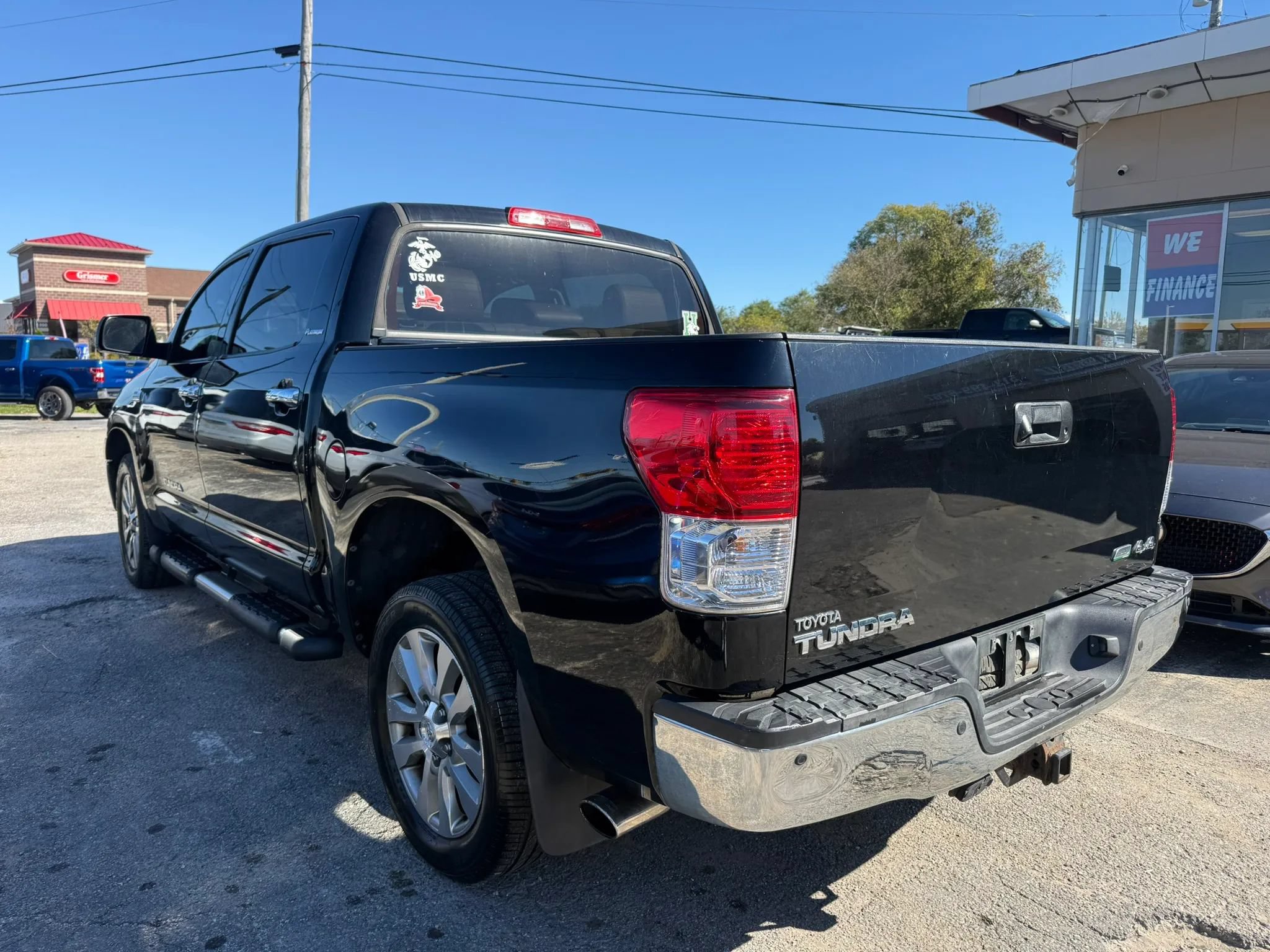 Used 2012 Toyota Tundra Limited w/ Platinum Pkg AWD/4WD image 8