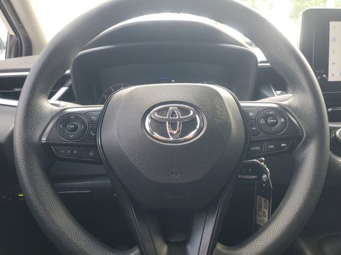 Used 2023 Toyota Corolla LE FWD image 19