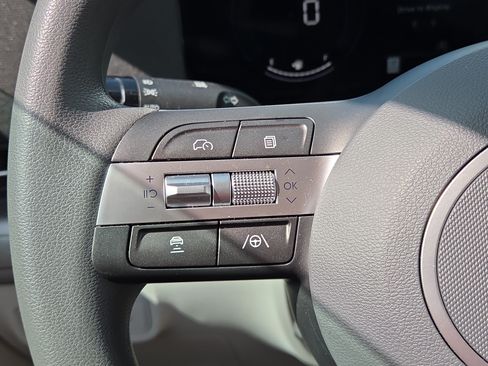 Used 2026 Hyundai Kona SE FWD image 12
