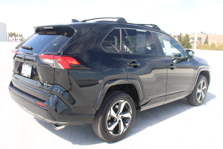 Certified 2025 Toyota RAV4 SE w/ Weather & Moonroof Package AWD/4WD image 3