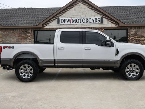 Used 2019 Ford F250 Lariat w/ Chrome Package AWD/4WD image 11