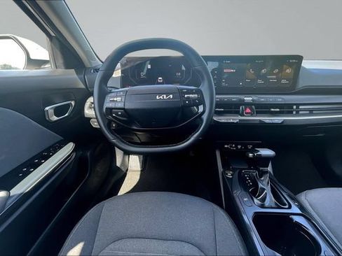 Certified 2025 Kia K4 EX FWD image 8