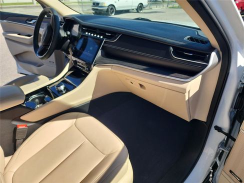 Used 2021 Jeep Grand Cherokee L Limited image 30