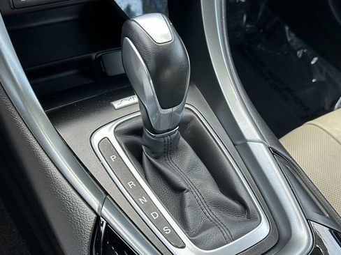 Used 2016 Ford Fusion Titanium FWD image 19