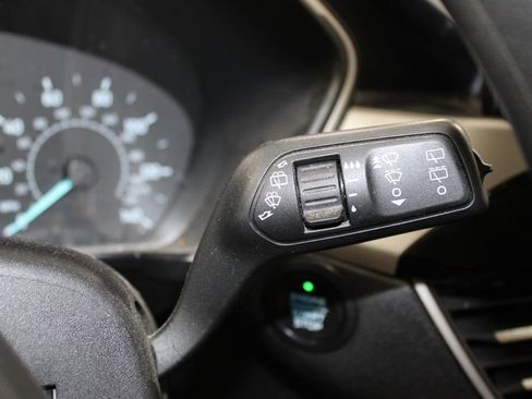 Used 2021 Ford Escape SE image 22