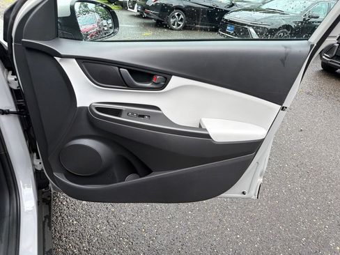 Certified 2023 Hyundai Kona SE AWD/4WD image 10