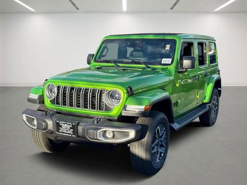 New 2026 Jeep Wrangler Unlimited Sahara AWD/4WD image 1