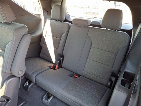 New 2025 Chevrolet Traverse LT w/ Enhanced Driving Package image 7