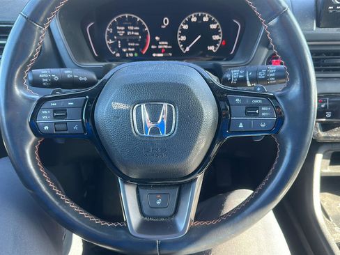 Used 2023 Honda Pilot TrailSport image 14