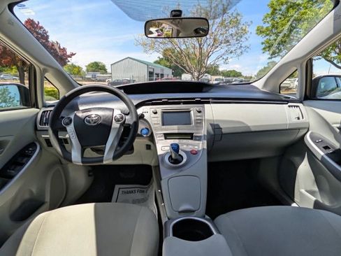 Used 2013 Toyota Prius Three w/ Solar Roof Pkg FWD image 17