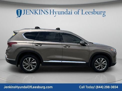 Used 2020 Hyundai Santa Fe SEL w/ Convenience Package FWD image 4