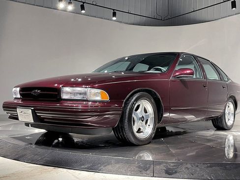 Used 1995 Chevrolet Impala SS image 23