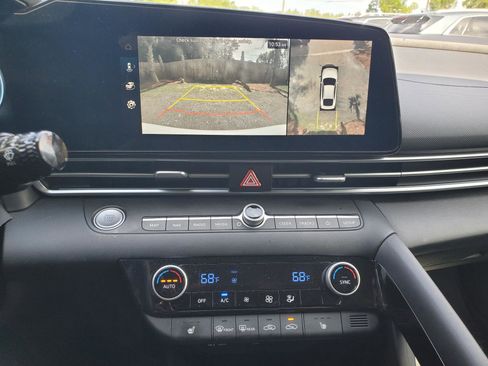 Used 2024 Hyundai Elantra Limited FWD image 23