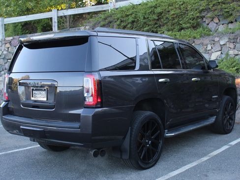 Used 2016 GMC Yukon SLT w/ Open Road Package AWD/4WD image 9