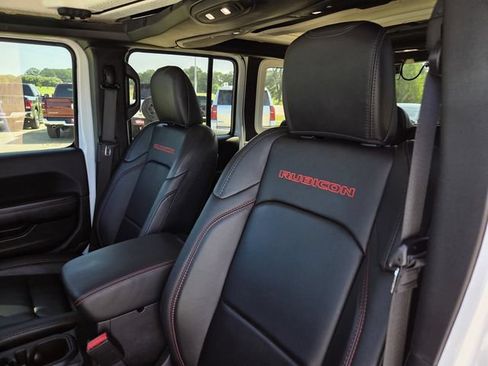 Used 2024 Jeep Wrangler Unlimited Rubicon AWD/4WD image 28