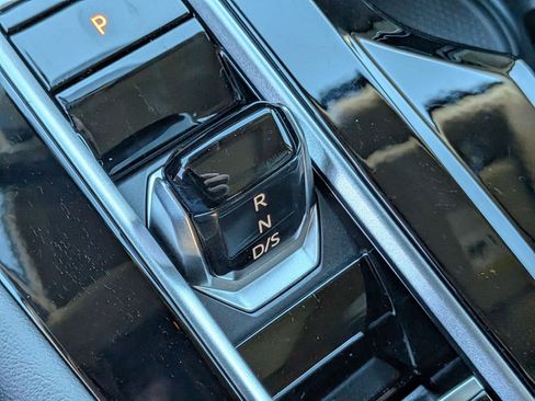 New 2026 Volkswagen Atlas SE image 23