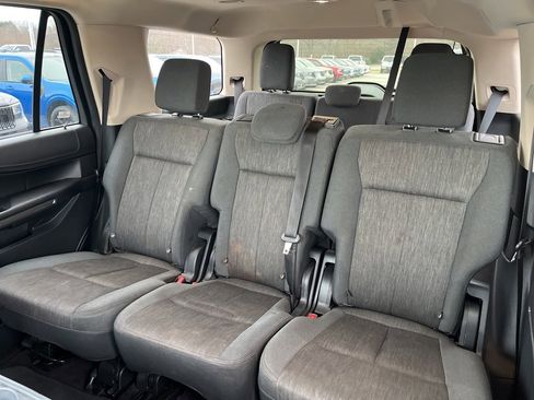 Used 2022 Ford Expedition XLT image 17