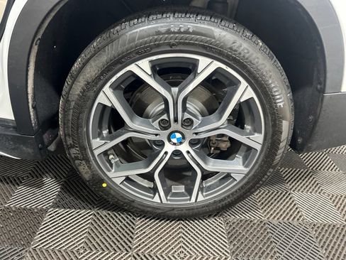 Used 2022 BMW X1 xDrive28i w/ Convenience Package AWD/4WD image 32