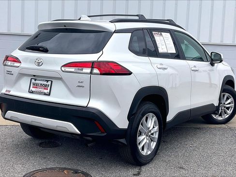 Used 2024 Toyota Corolla Cross LE image 17