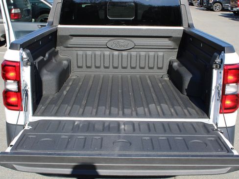 Used 2024 Ford Maverick Lariat w/ Black Appearance Package image 9