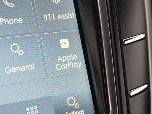 Used 2019 Lincoln Nautilus Select image 17