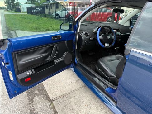 Used 2008 Volkswagen Beetle S image 12