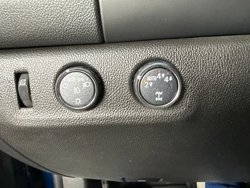 Used 2022 Chevrolet Colorado LT w/ LT Convenience Package AWD/4WD image 37