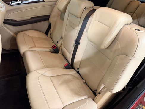 Used 2018 Mercedes-Benz GLS 450 4MATIC image 24