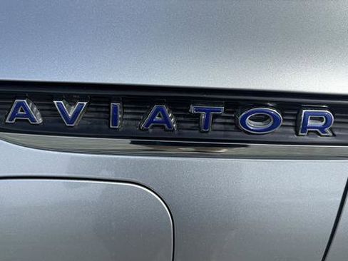 Used 2020 Lincoln Aviator Black Label Grand Touring w/ Class IV Trailer Tow Package image 11