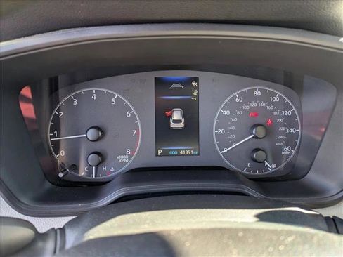 Used 2024 Toyota Corolla Cross L image 10