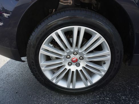Used 2019 Jaguar F-PACE Portfolio AWD/4WD image 30