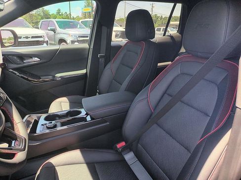 New 2026 Chevrolet Equinox RS w/ Safety and Technology Package FWD image 13