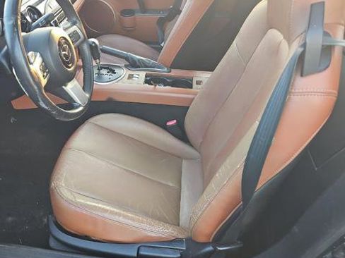 Used 2007 MAZDA MX-5 Miata Grand Touring w/ Appearance Pkg image 2