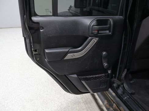 Used 2015 Jeep Wrangler Unlimited Sport AWD/4WD image 16