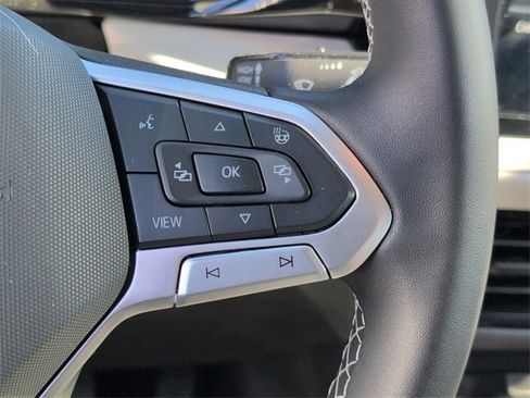 Certified 2025 Volkswagen Taos S image 25