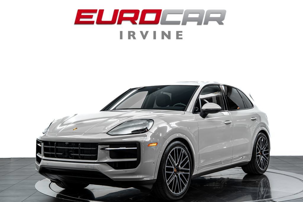 Used 2025 Porsche Cayenne AWD/4WD image 1