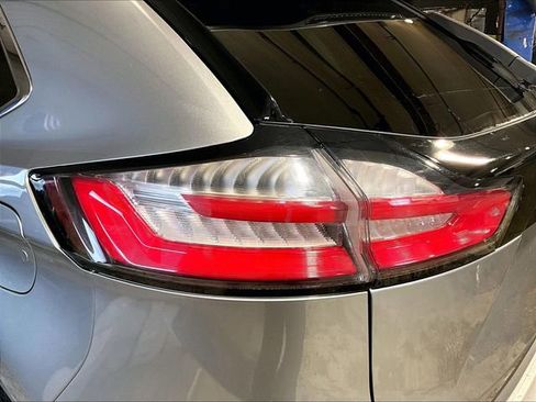 Used 2022 Ford Edge SEL image 31