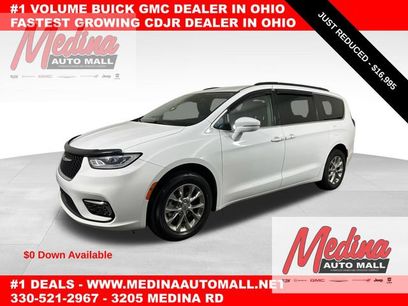 Used 2022 Chrysler Pacifica Touring-L
