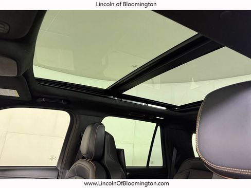 Used 2025 Lincoln Navigator Black Label AWD/4WD image 19