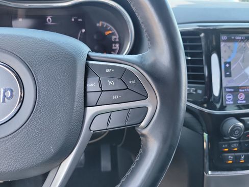 Used 2021 Jeep Grand Cherokee Laredo X RWD image 30