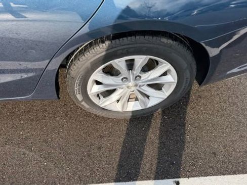 Used 2022 Chevrolet Malibu LT image 13