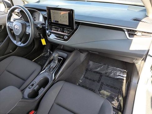 Used 2025 Toyota Corolla LE image 21
