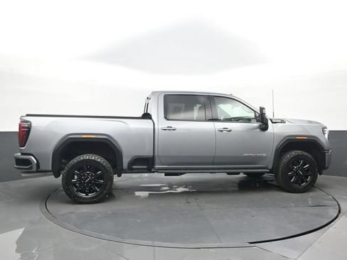 Used 2024 GMC Sierra 2500 AT4 w/ AT4 Premium Plus Package AWD/4WD image 2
