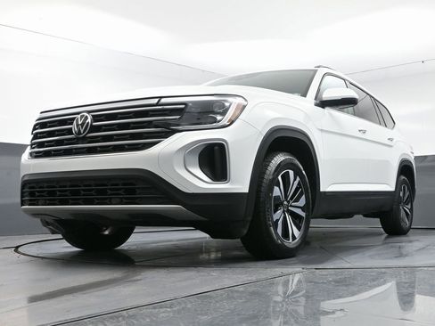 Used 2024 Volkswagen Atlas SE image 51